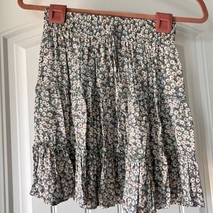 Floral high-waisted ruffle skirt